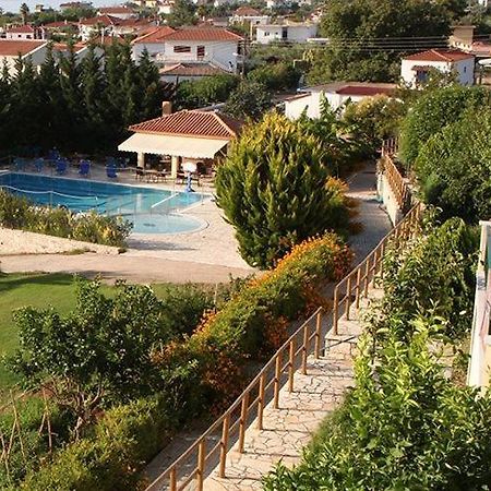 Il Villaggio Chrani Exterior photo